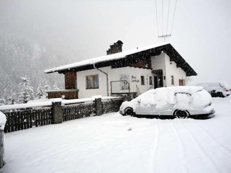 Haus Dorfblick Hotel Prägraten Exterior foto